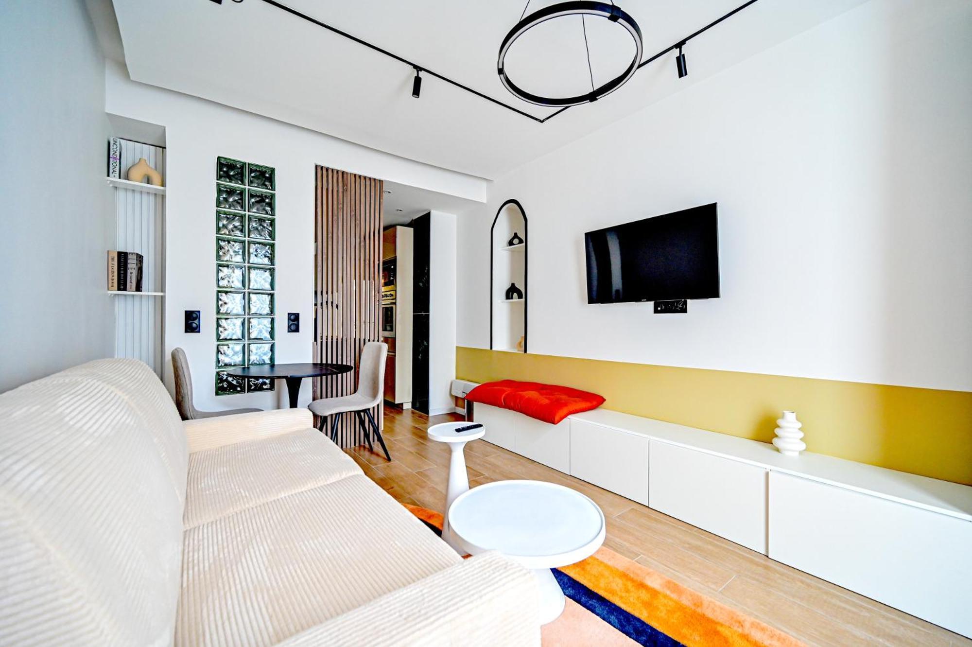 Relax In A Stylish Flat In Montmartre Apartment Paris Bagian luar foto